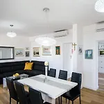 Aurora Seaview