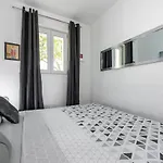 Aurora Seaview Apartman