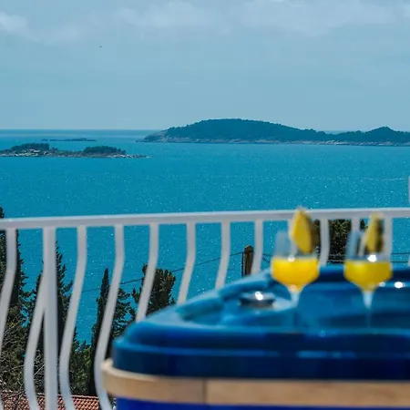 Aurora Seaview Mlini