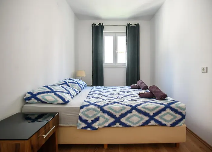 Aurora Seaview Апартаменты *