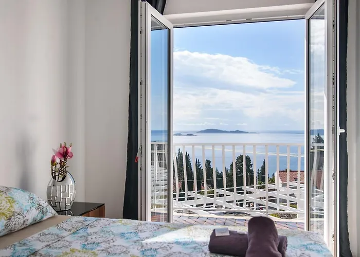 Aurora Seaview Апартаменты Млини