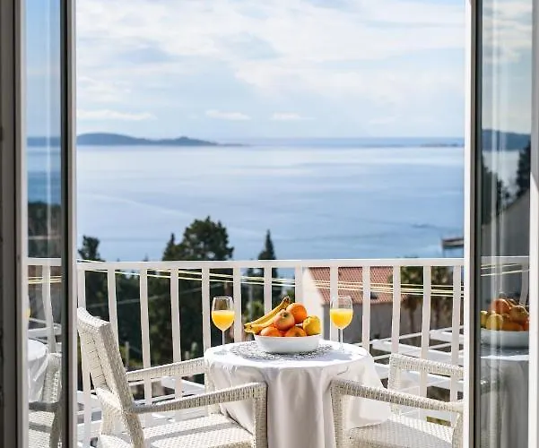 Aurora Seaview Апартаменты Млини