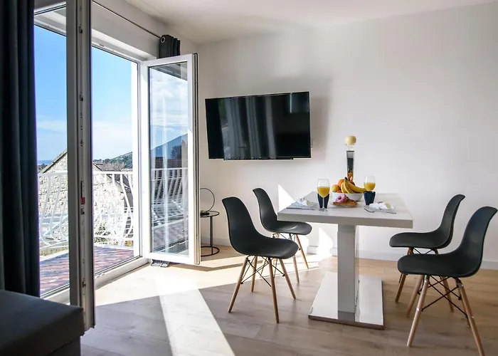 Aurora Seaview Апартаменты Млини