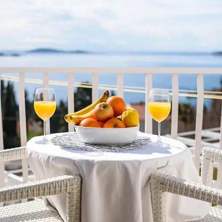 Aurora Seaview Mlini