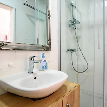 Aurora Seaview Mlini