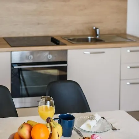 Aurora Seaview Apartman Mlini