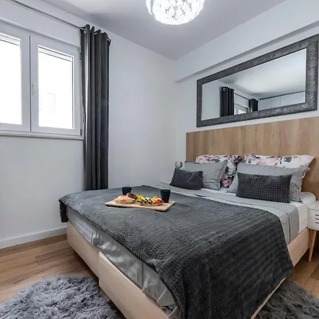 Aurora Seaview Апартаменты Млини