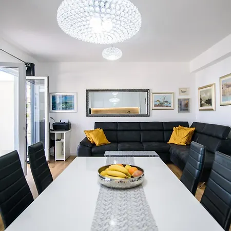 Appartement Aurora Seaview Mlini