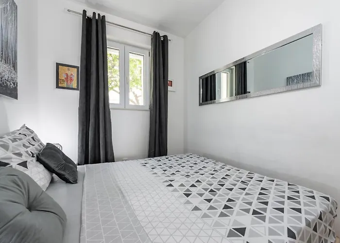 Aurora Seaview 公寓